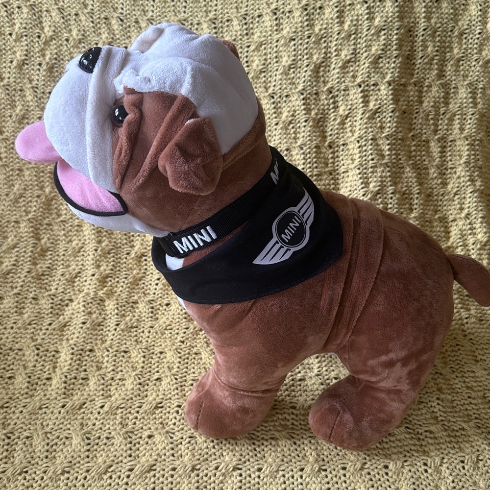 Rare official Mini Cooper English Bulldog stuffed plush toy 15” 2013 BMW